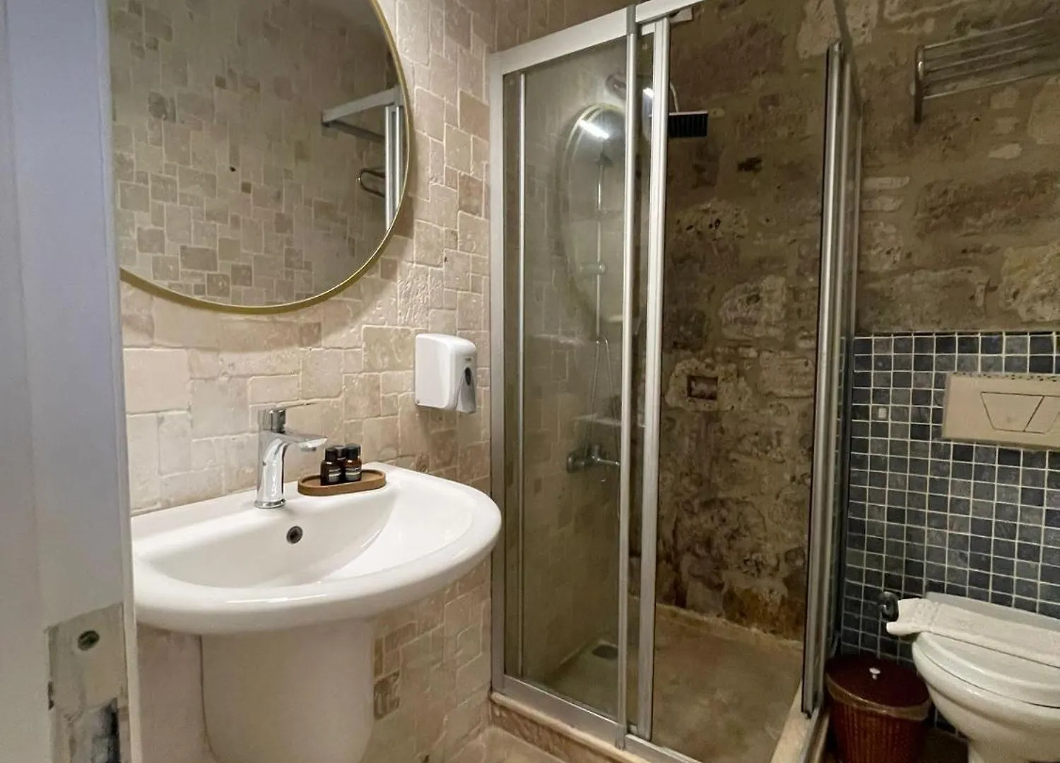 Otel Kallista Αλακάτι